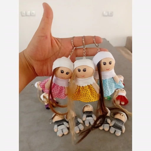 آویز عروسکی